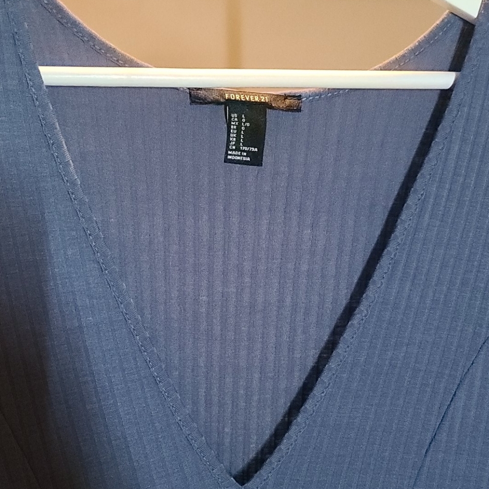 Dress - Picture 3 of 4